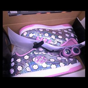 Heelys dual up x2 wheeled shoe 👟